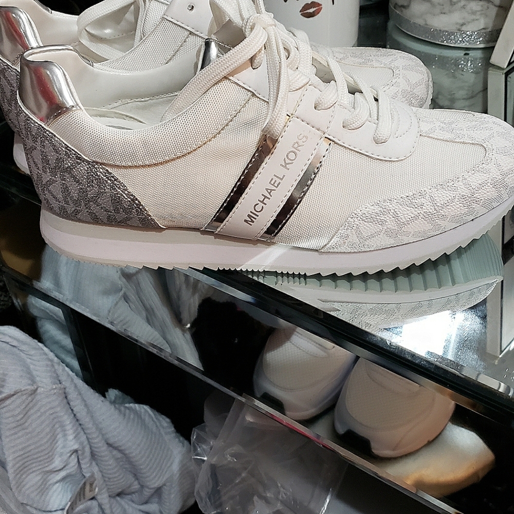 michael kors sneaker allie